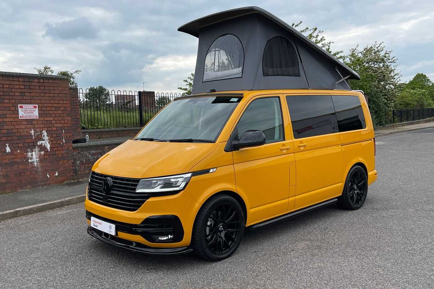 Volkswagen Transporter 2.0TDI 150PS T32 Highline SWB DSG Auto-4 Berth Camper-Delivery Miles Only
