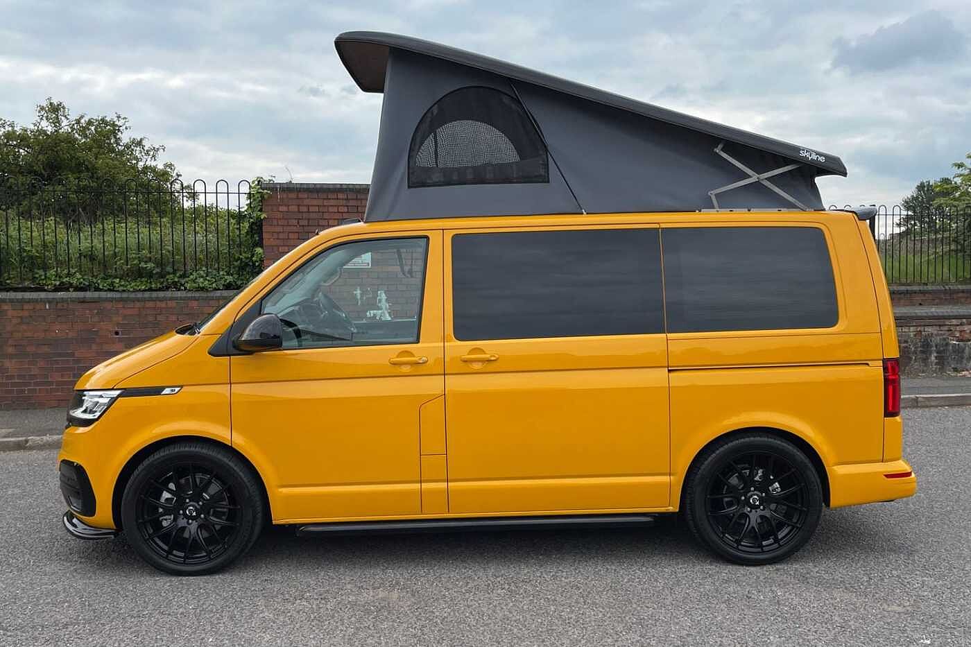 Volkswagen Transporter 2.0TDI 150PS T32 Highline SWB DSG Auto-4 Berth Camper-Delivery Miles Only