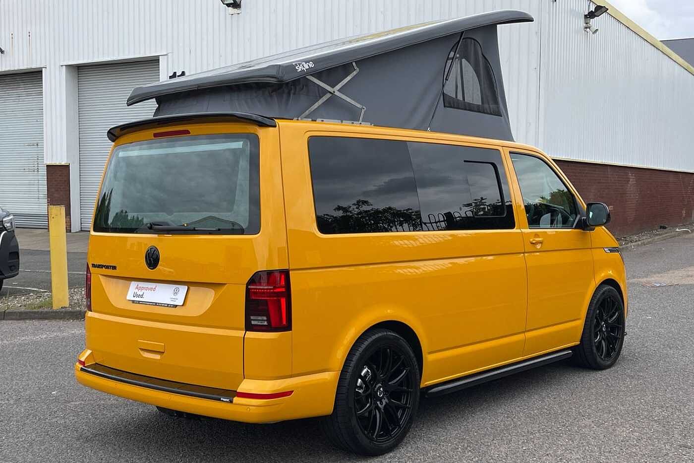Volkswagen Transporter 2.0TDI 150PS T32 Highline SWB DSG Auto-4 Berth Camper-Delivery Miles Only