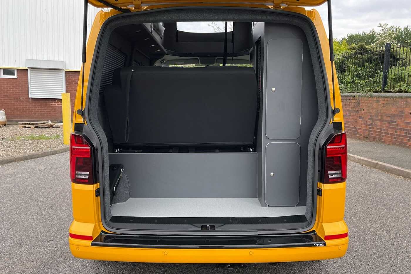 Volkswagen Transporter 2.0TDI 150PS T32 Highline SWB DSG Auto-4 Berth Camper-Delivery Miles Only