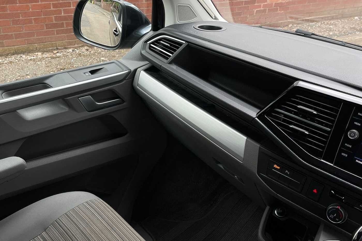 Volkswagen California Diesel Estate 2.0 TDI Coast DSG Auto (5 Seats)