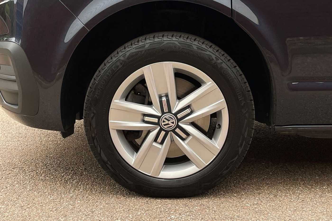 Volkswagen California Diesel Estate 2.0 TDI Coast DSG Auto (5 Seats)