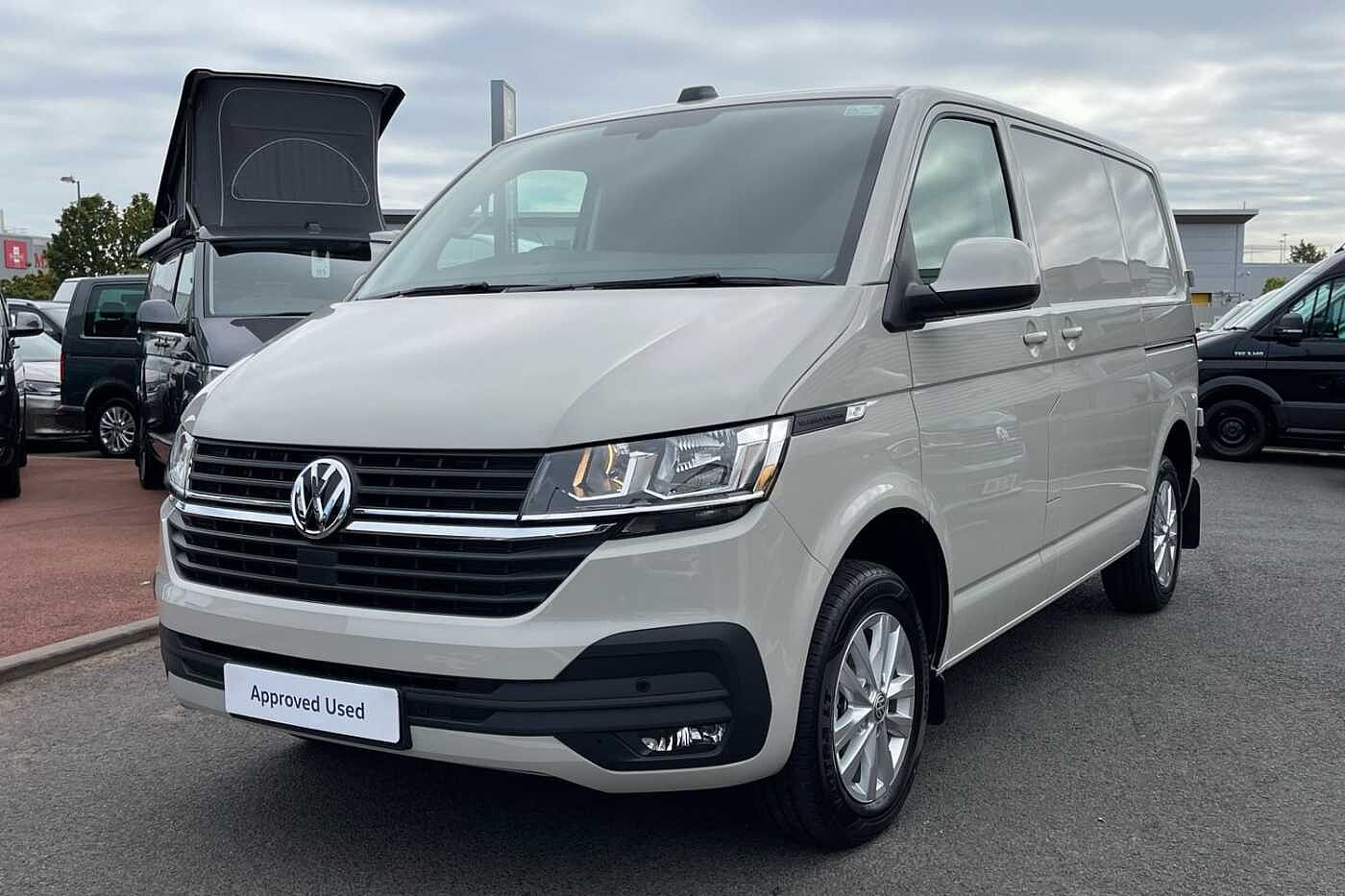 Volkswagen Transporter 2.0TDI 110ps T28 Highline BMT SWB--Delivery Miles (Barn Doors)