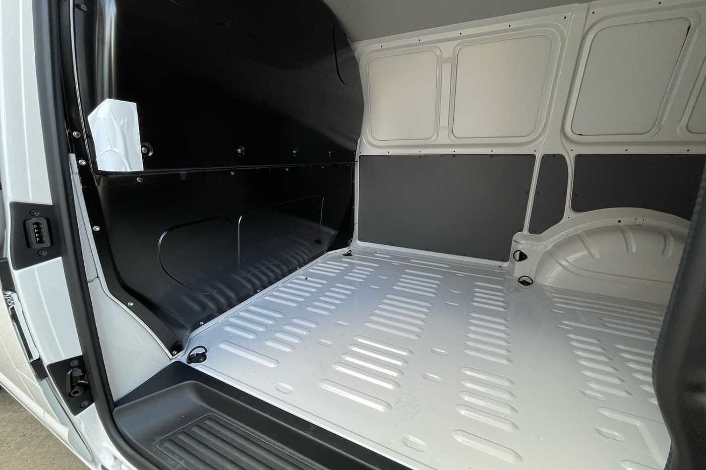 Volkswagen Transporter T28 SWB Diesel 2.0 TDI 110 Startline Business Pack + Appearance Pack-Delivery Miles Only!