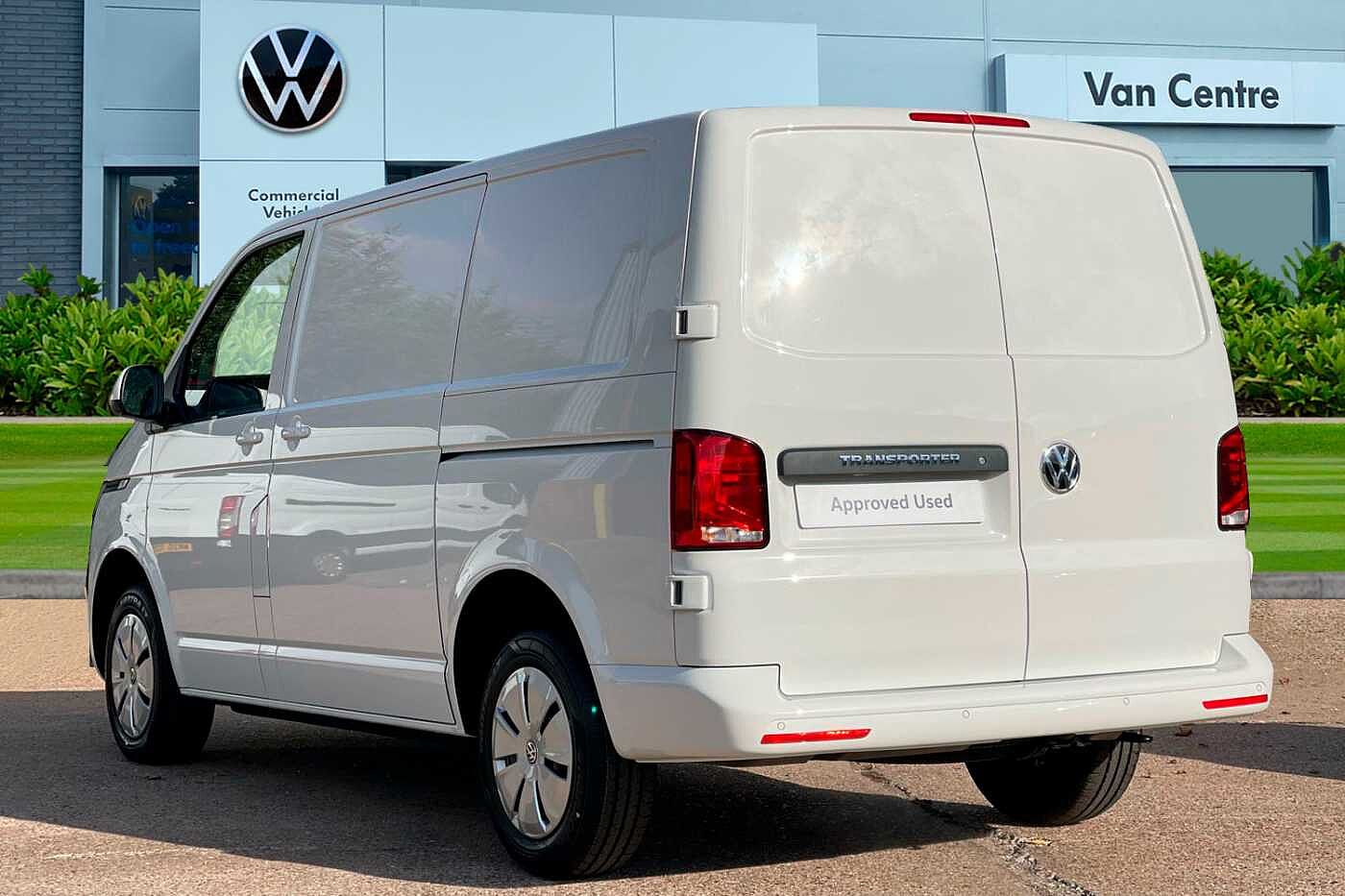 Volkswagen Transporter T28 SWB Diesel 2.0 TDI 110 Startline Business Pack + Appearance Pack-Delivery Miles Only!
