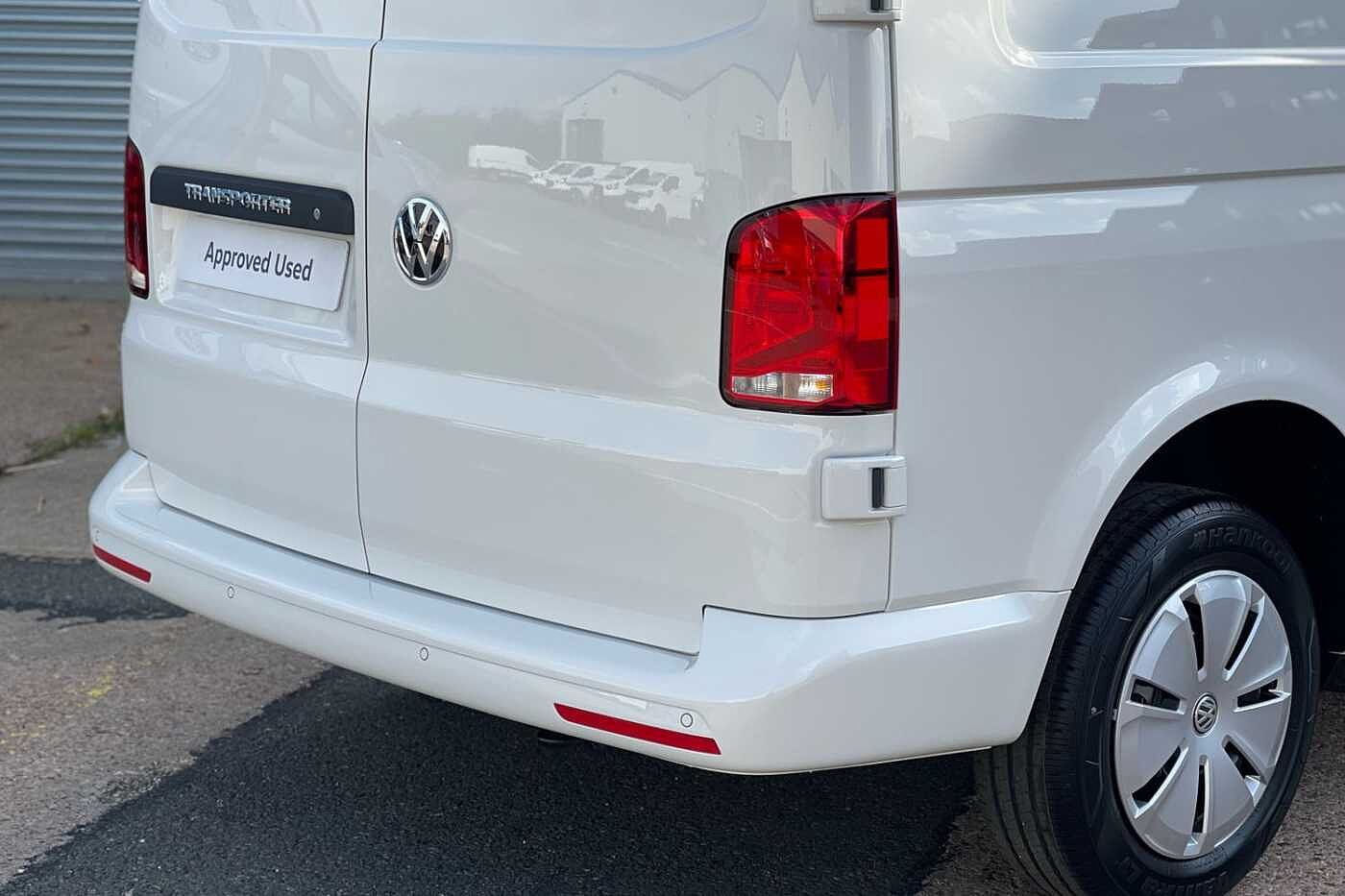 Volkswagen Transporter T28 SWB Diesel 2.0 TDI 110 Startline Business Pack + Appearance Pack-Delivery Miles Only!