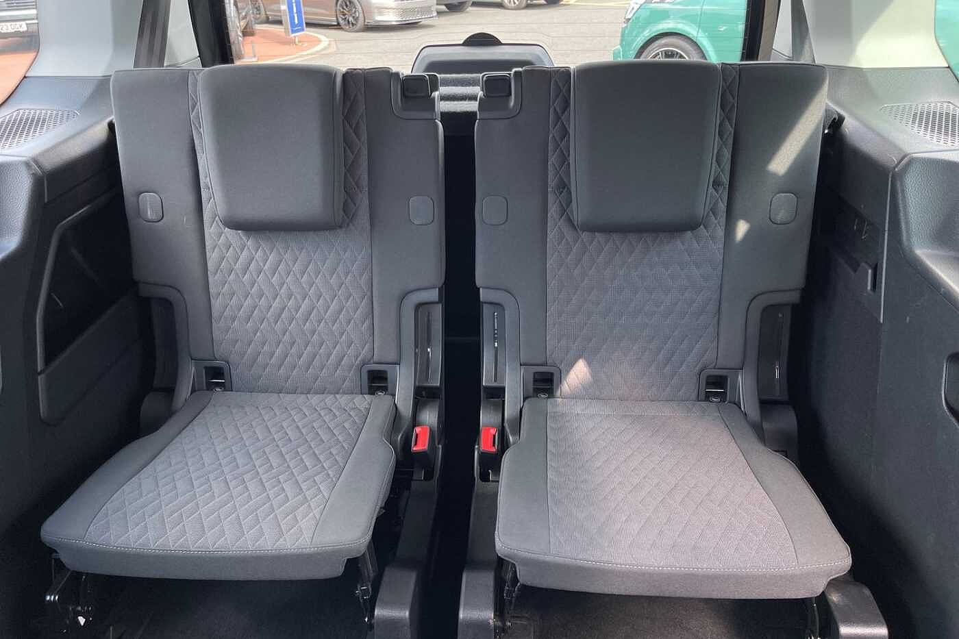 Volkswagen Caddy Maxi Diesel Estate 2.0 TDI 122PS Life 5dr DSG Auto 7 Seats-NAV