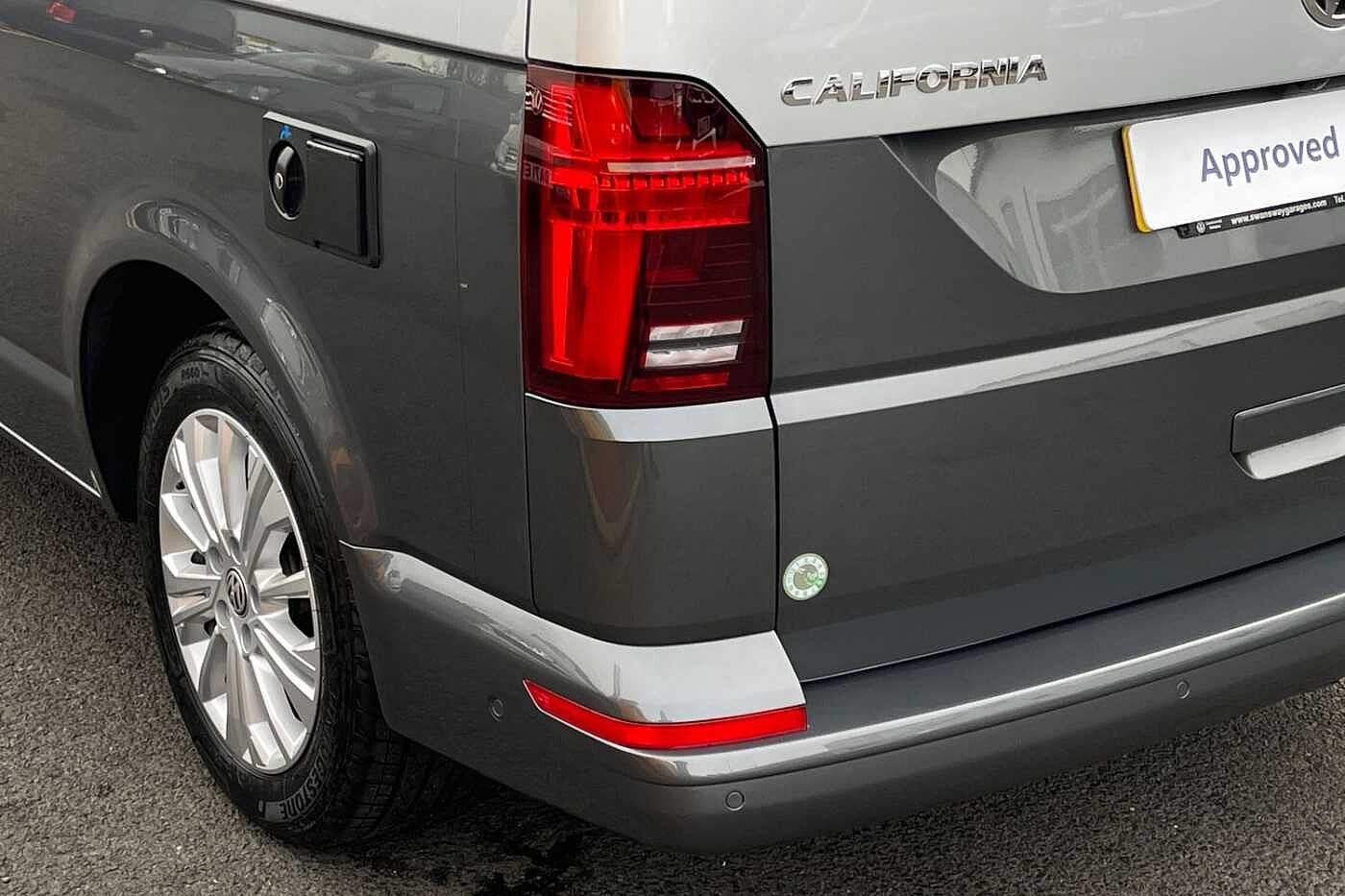 Volkswagen California Diesel Estate 2.0 TDI 150PS Ocean 4dr DSG-2-Tone Paint