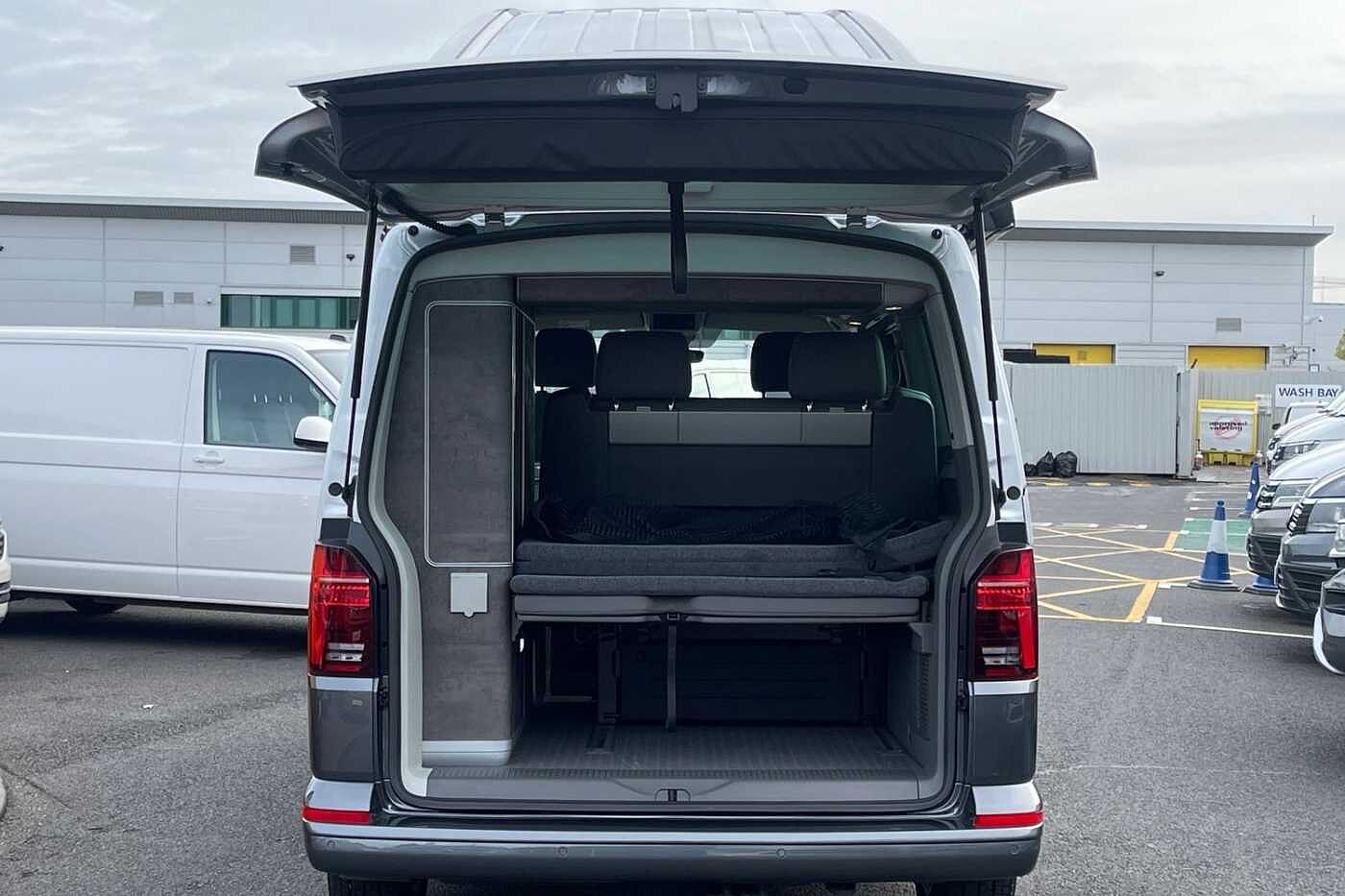 Volkswagen California Diesel Estate 2.0 TDI 150PS Ocean 4dr DSG-2-Tone Paint