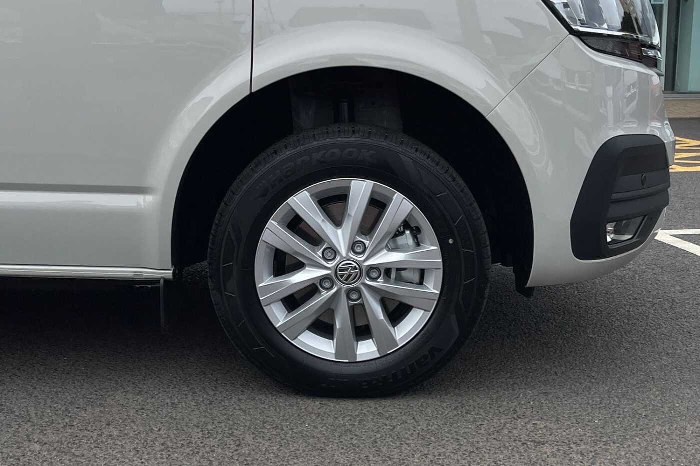 Volkswagen Transporter 2.0TDI 110ps T28 Highline BMT SWB-LED's-Delivery Miles 2023