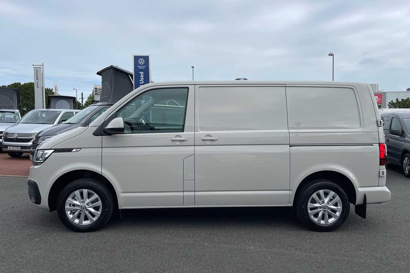 Volkswagen Transporter 2.0TDI 110ps T28 Highline BMT SWB-LED's-Delivery Miles 2023