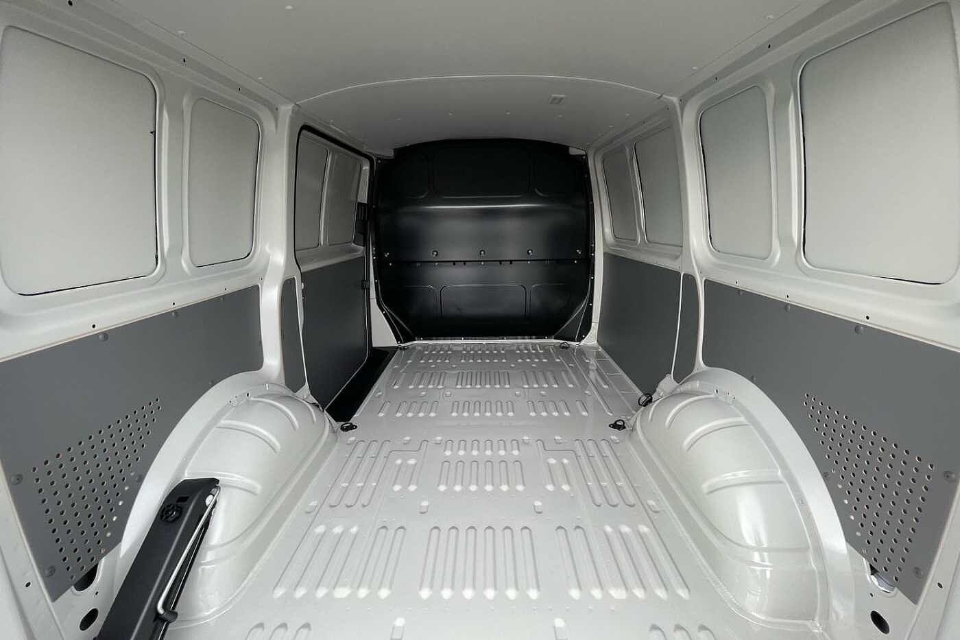 Volkswagen Transporter 2.0TDI 110ps T28 Highline BMT SWB-LED's-Delivery Miles 2023