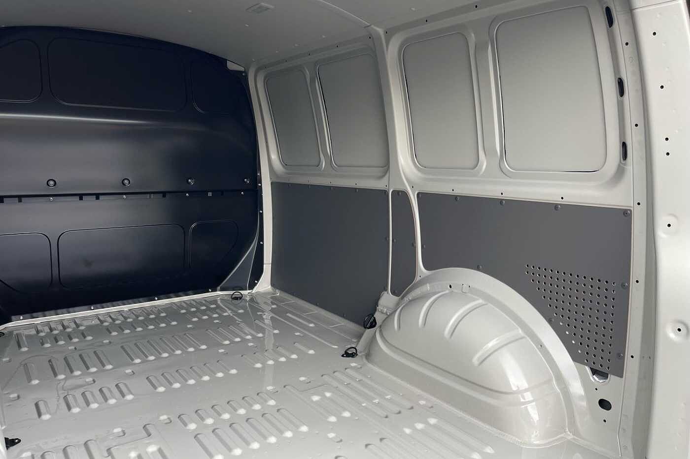 Volkswagen Transporter 2.0TDI 110ps T28 Highline BMT SWB-LED's-Delivery Miles 2023