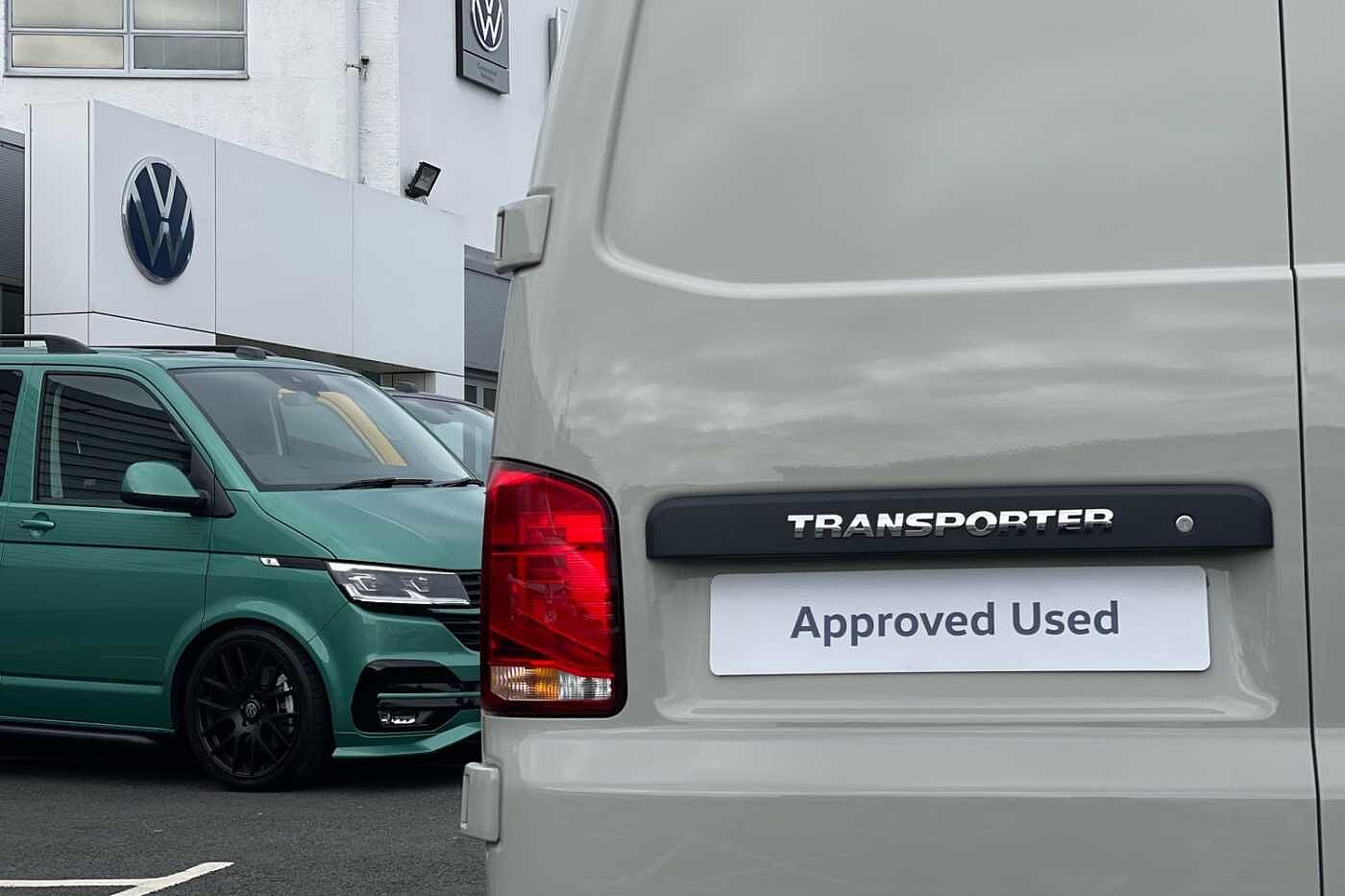 Volkswagen Transporter 2.0TDI 110ps T28 Highline BMT SWB-LED's-Delivery Miles 2023