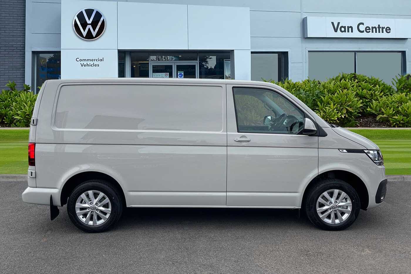 Volkswagen Transporter 2.0TDI 110ps T28 Highline BMT SWB-LED's-Delivery Miles 2023