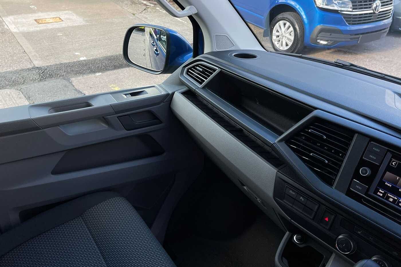 Volkswagen Transporter 2.0TDI 150ps DSG Auto T28 Highline BMT SWB-LED's/Tailgate-Delivery Miles 2023