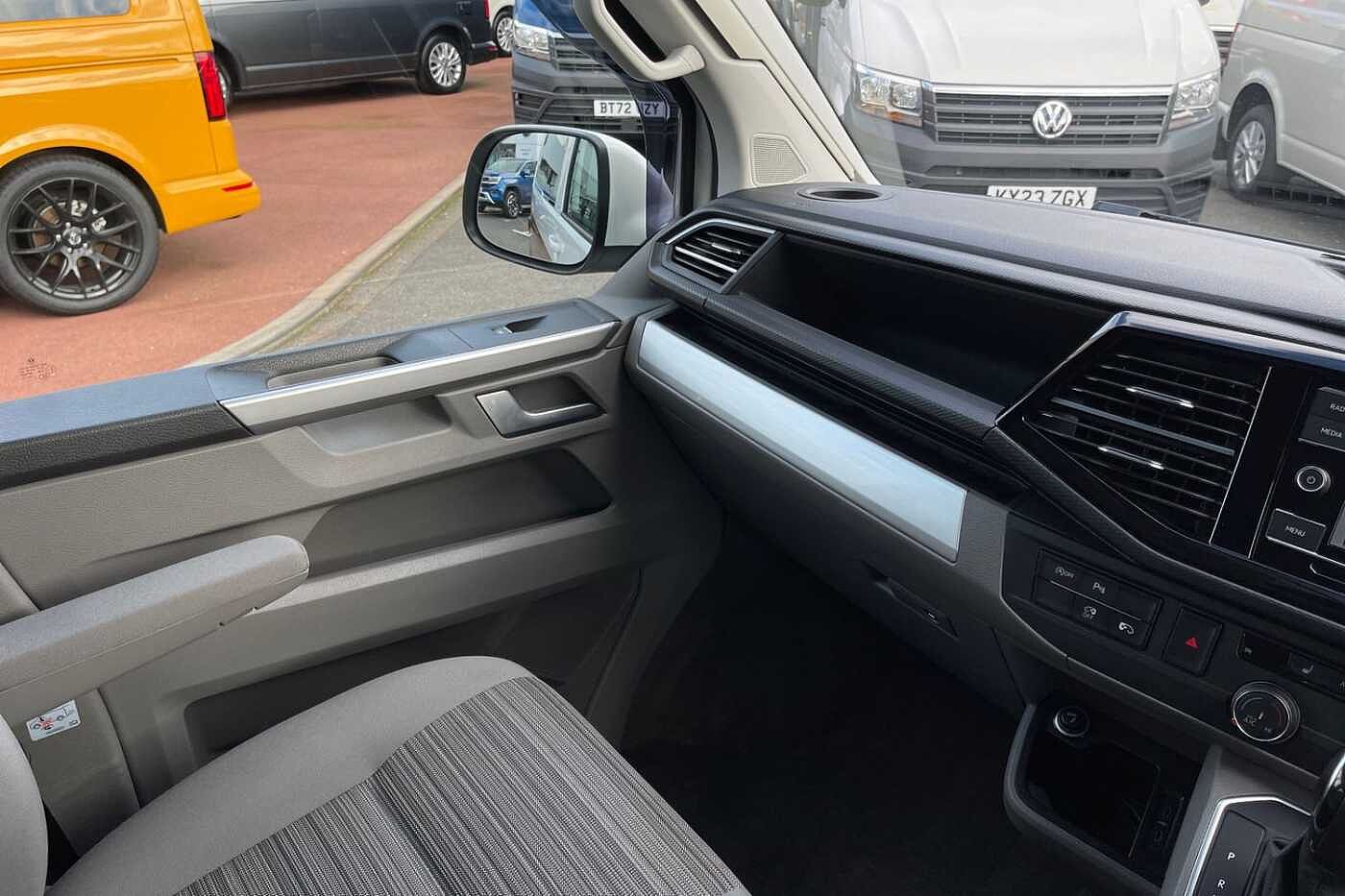 Volkswagen California Diesel Estate 2.0 TDI Coast 4dr DSG 2-Tone