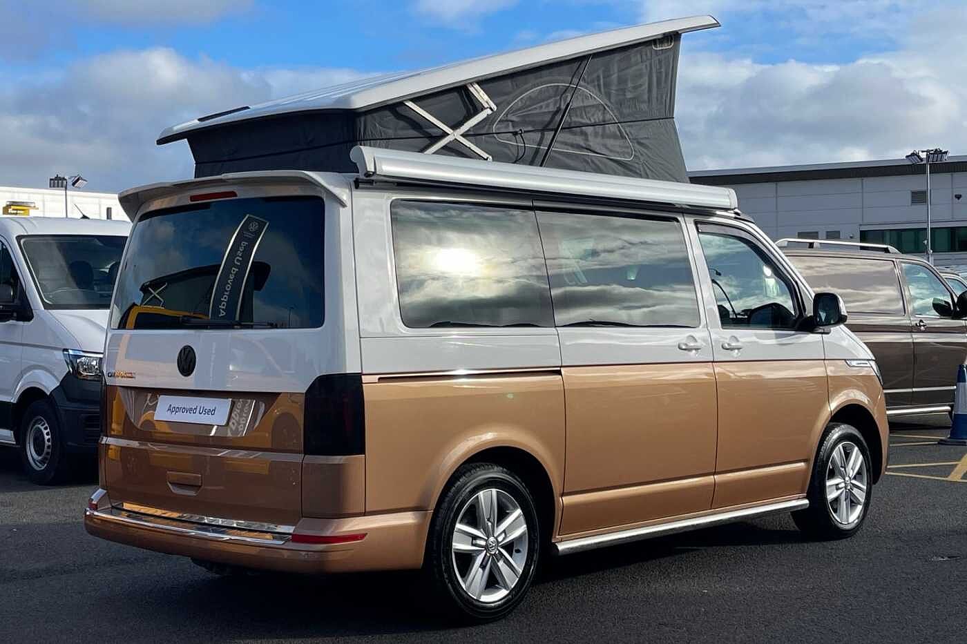Volkswagen California Diesel Estate 2.0 TDI Coast 4dr DSG 2-Tone