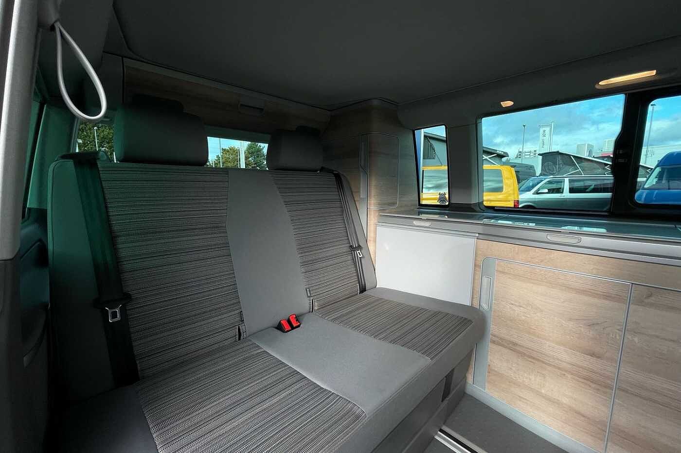 Volkswagen California Diesel Estate 2.0 TDI Coast 4dr DSG 2-Tone