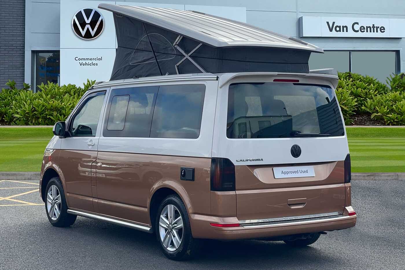 Volkswagen California Diesel Estate 2.0 TDI Coast 4dr DSG 2-Tone