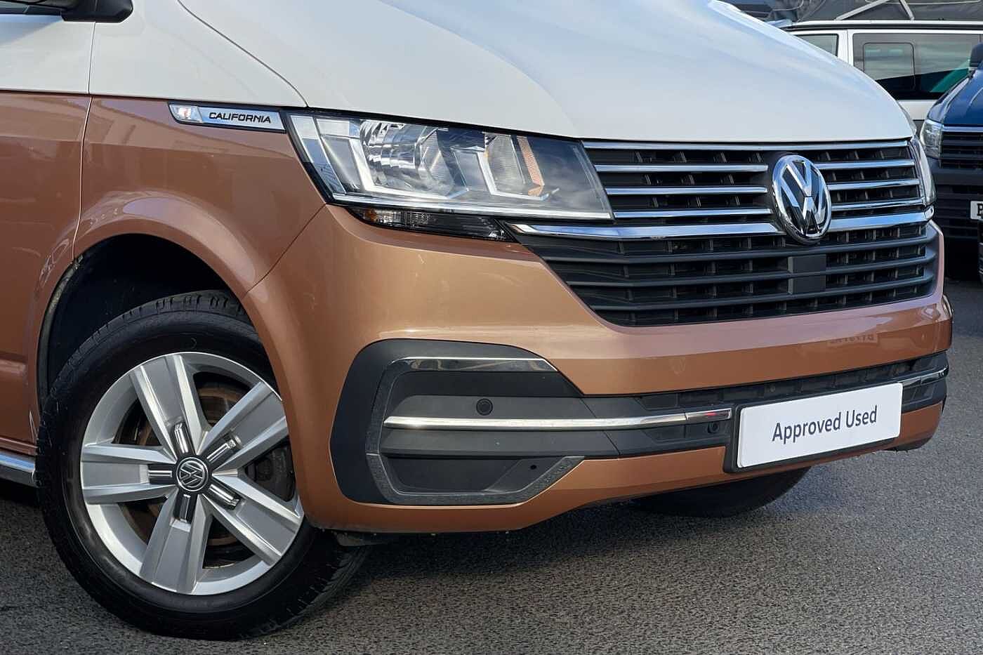 Volkswagen California Diesel Estate 2.0 TDI Coast 4dr DSG 2-Tone
