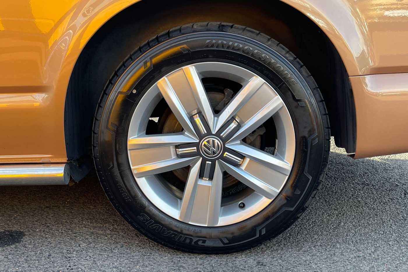 Volkswagen California Diesel Estate 2.0 TDI Coast 4dr DSG 2-Tone