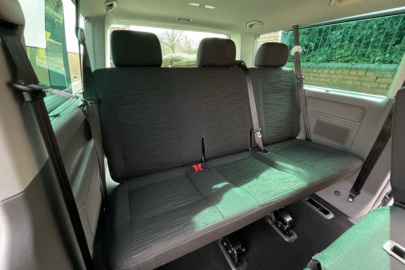 Volkswagen Transporter Shuttle SE LWB 150 PS 2.0 TDI 7sp DSG 9 Seats + NAV + 3 Zone AC