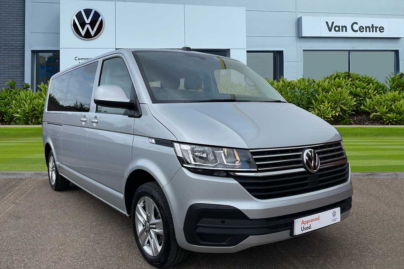 Volkswagen Transporter Shuttle SE LWB 150 PS 2.0 TDI 7sp DSG 9 Seats + NAV + 3 Zone AC