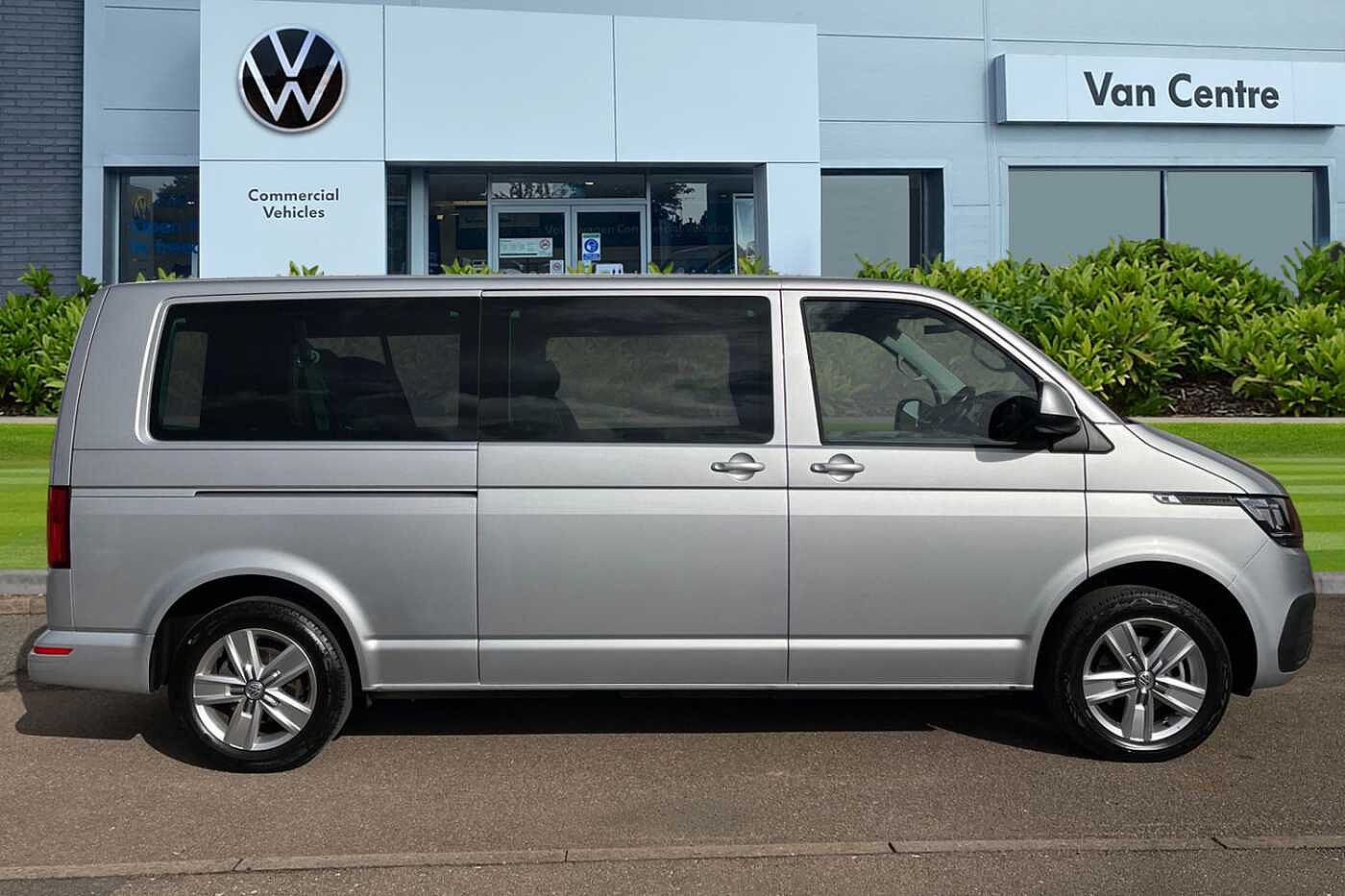 Volkswagen Transporter Shuttle SE LWB 150 PS 2.0 TDI 7sp DSG 9 Seats + NAV + 3 Zone AC