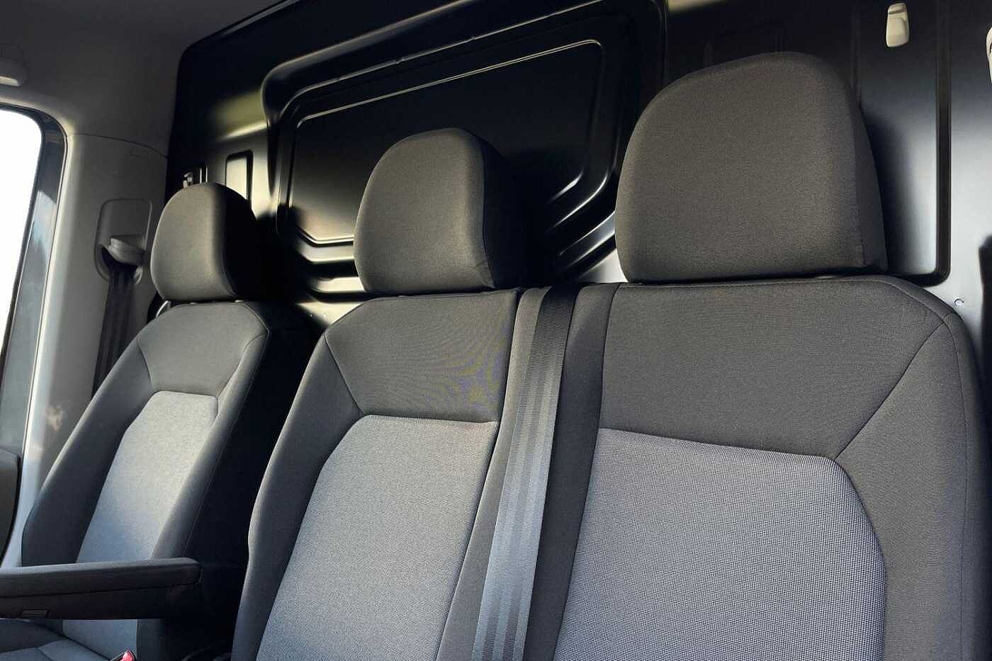 Volkswagen Crafter CR35 Trendline MWB 177PS 2.0 TDI FWD-Business Pack -Delivery Miles-LOW ROOF