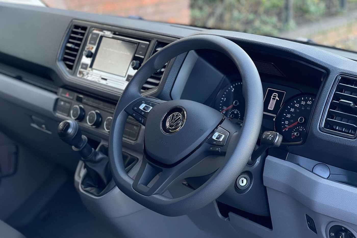 Volkswagen Crafter CR35 Trendline MWB 177PS 2.0 TDI FWD-Business Pack -Delivery Miles-LOW ROOF