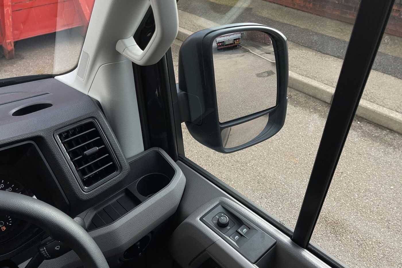 Volkswagen Crafter CR35 Trendline MWB 177PS 2.0 TDI FWD-Business Pack -Delivery Miles-LOW ROOF