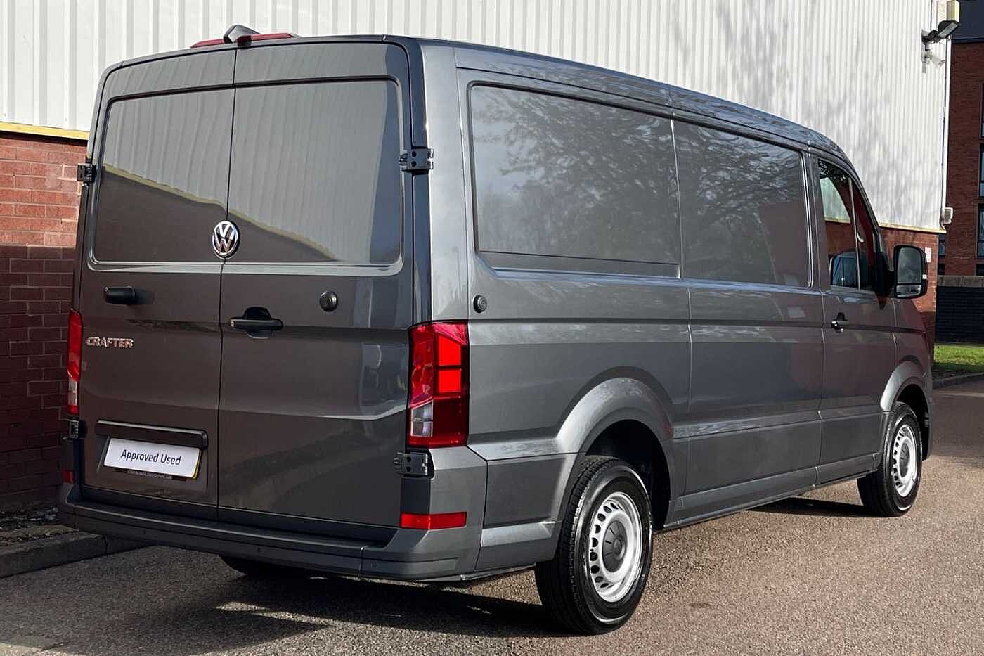 Volkswagen Crafter CR35 Trendline MWB 177PS 2.0 TDI FWD-Business Pack -Delivery Miles-LOW ROOF
