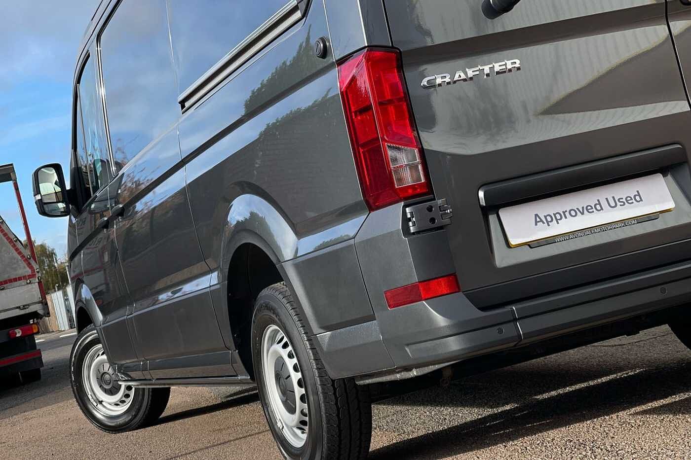 Volkswagen Crafter CR35 Trendline MWB 177PS 2.0 TDI FWD-Business Pack -Delivery Miles-LOW ROOF
