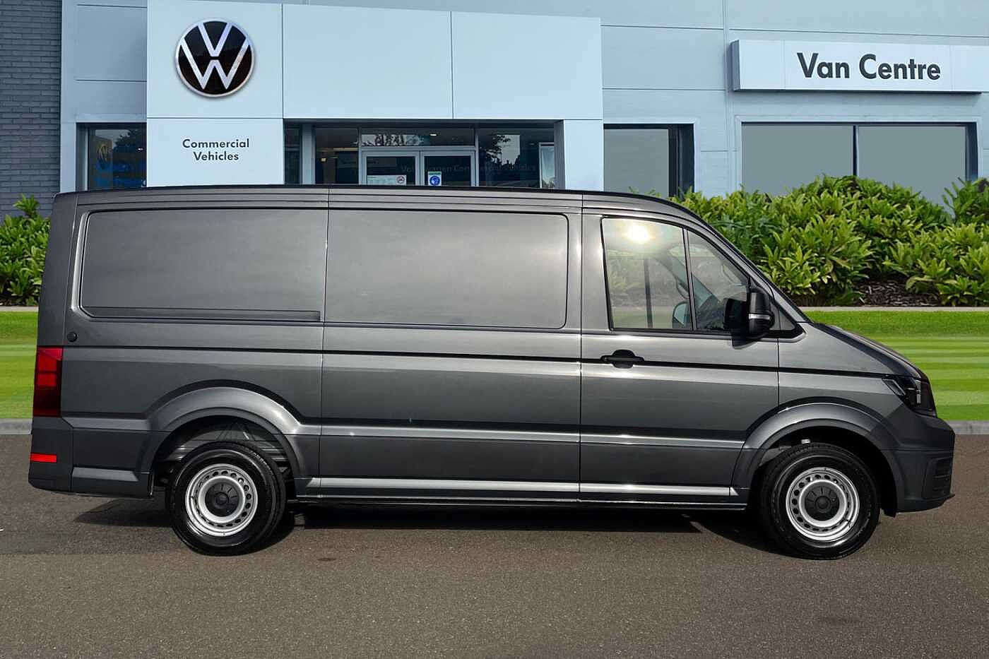 Volkswagen Crafter CR35 Trendline MWB 177PS 2.0 TDI FWD-Business Pack -Delivery Miles-LOW ROOF