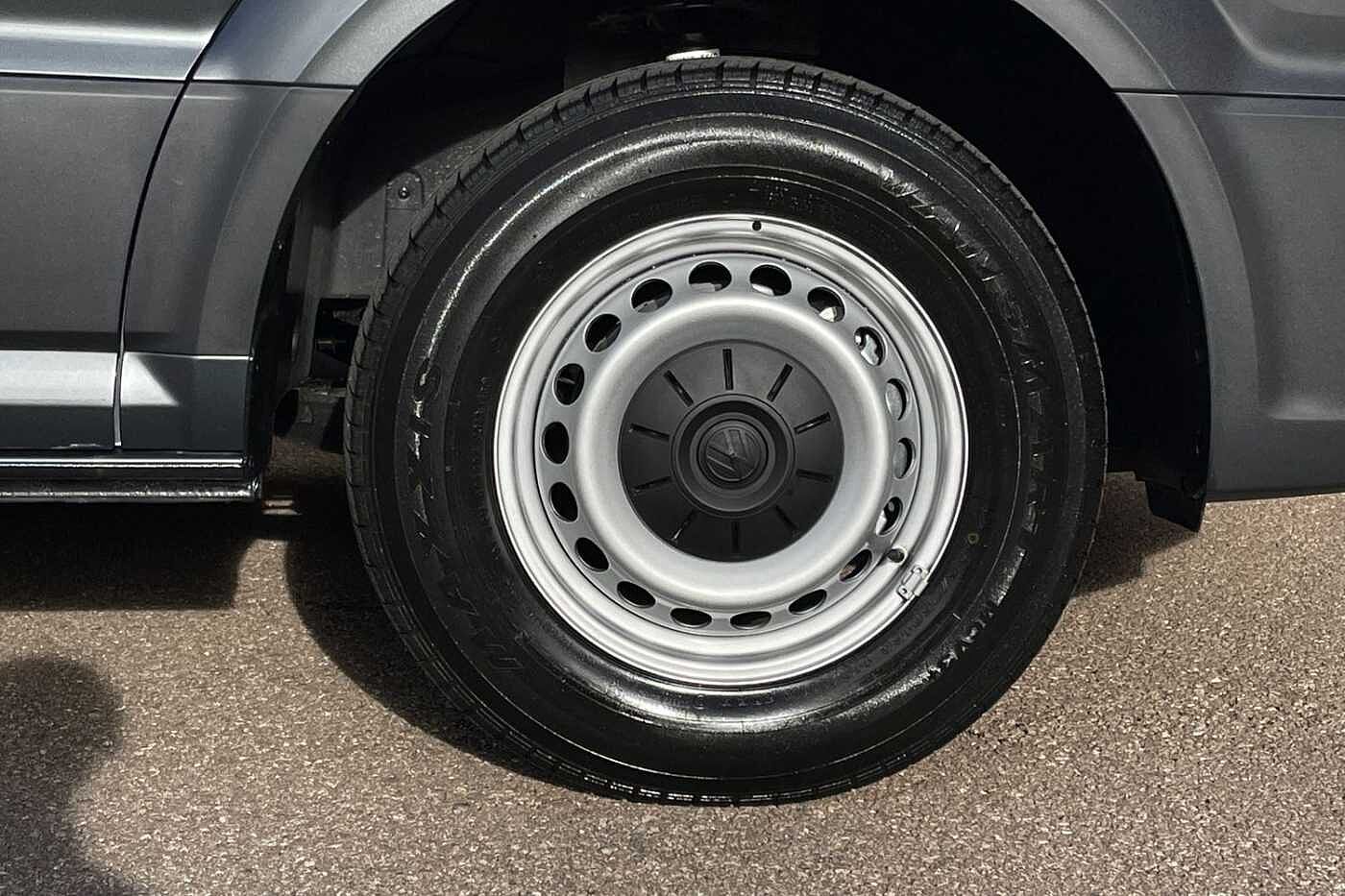 Volkswagen Crafter CR35 Trendline MWB 177PS 2.0 TDI FWD-Business Pack -Delivery Miles-LOW ROOF