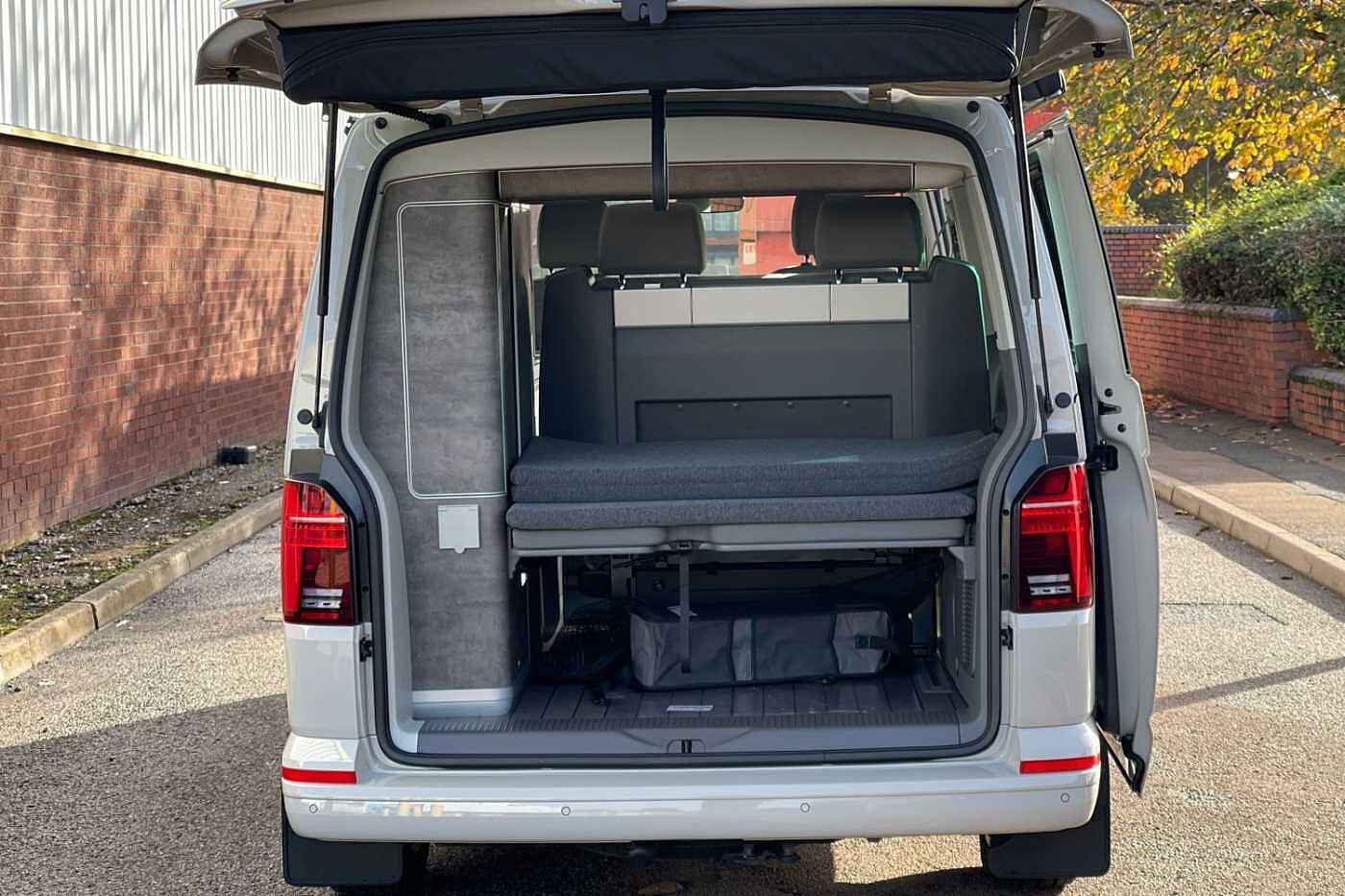 Volkswagen California Diesel Estate 2.0 TDI Ocean 4dr DSG Auto-Detachable Tow Bar