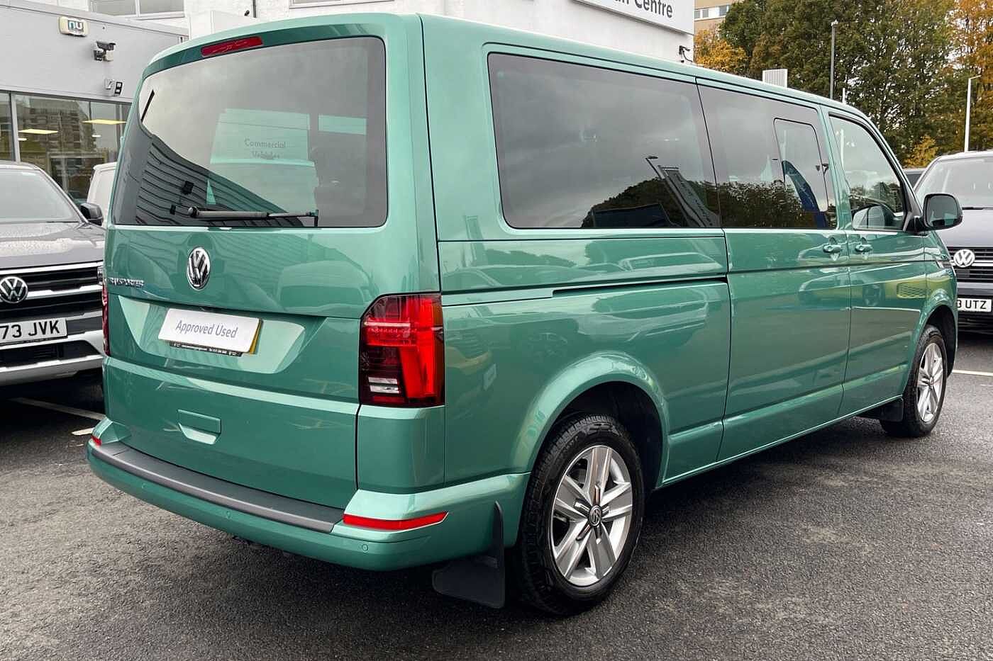 Volkswagen Transporter Shuttle T32 LWB Diesel 2.0 TDI 204PS SE Minibus DSG 8 Seats-Great Spec