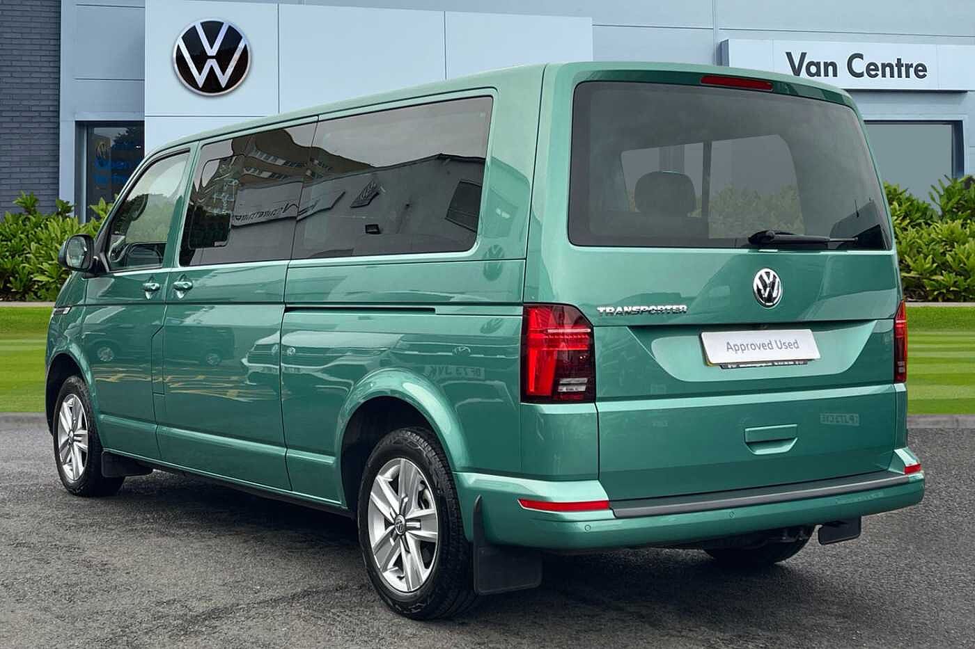 Volkswagen Transporter Shuttle T32 LWB Diesel 2.0 TDI 204PS SE Minibus DSG 8 Seats-Great Spec