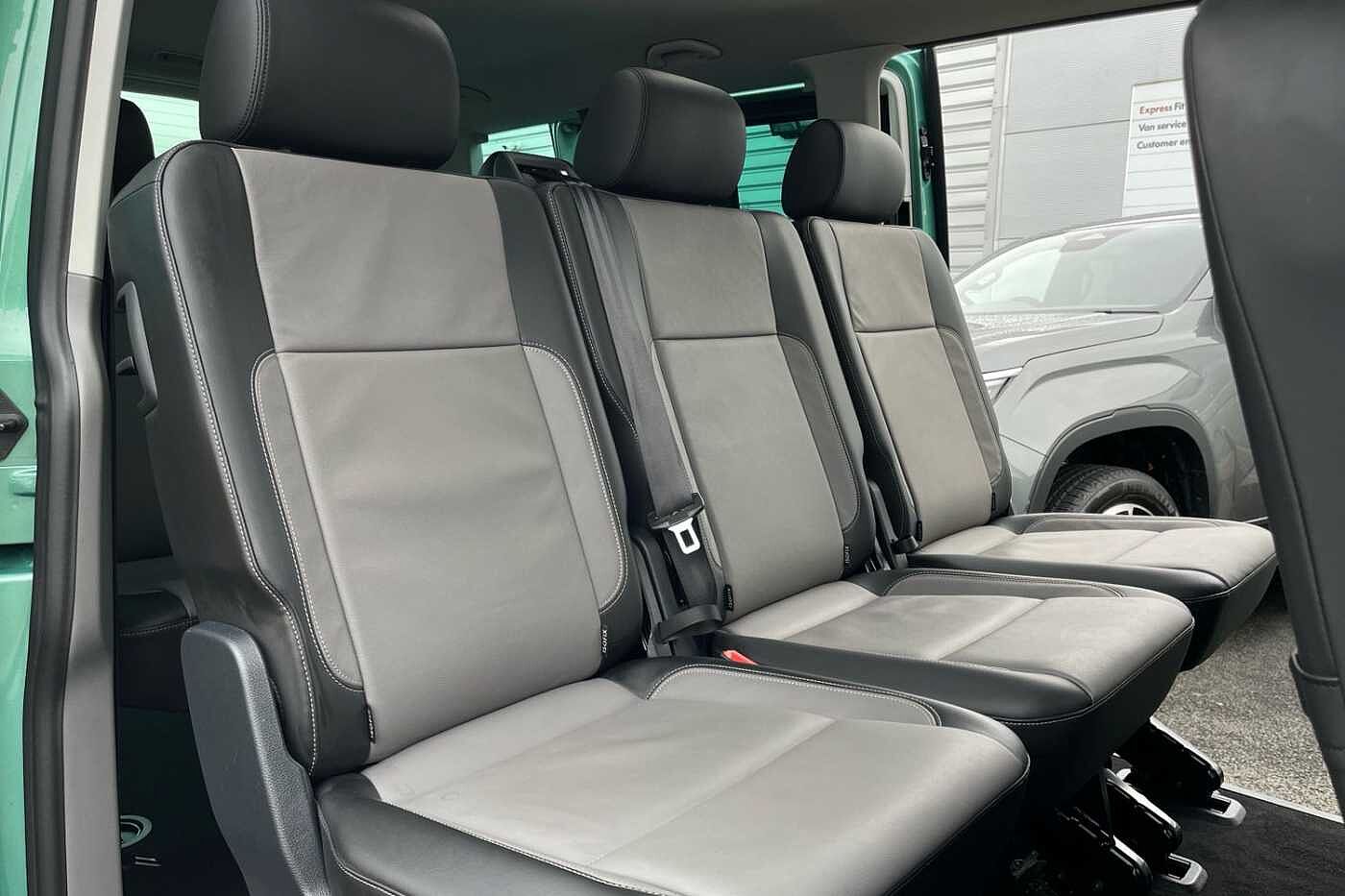 Volkswagen Transporter Shuttle T32 LWB Diesel 2.0 TDI 204PS SE Minibus DSG 8 Seats-Great Spec