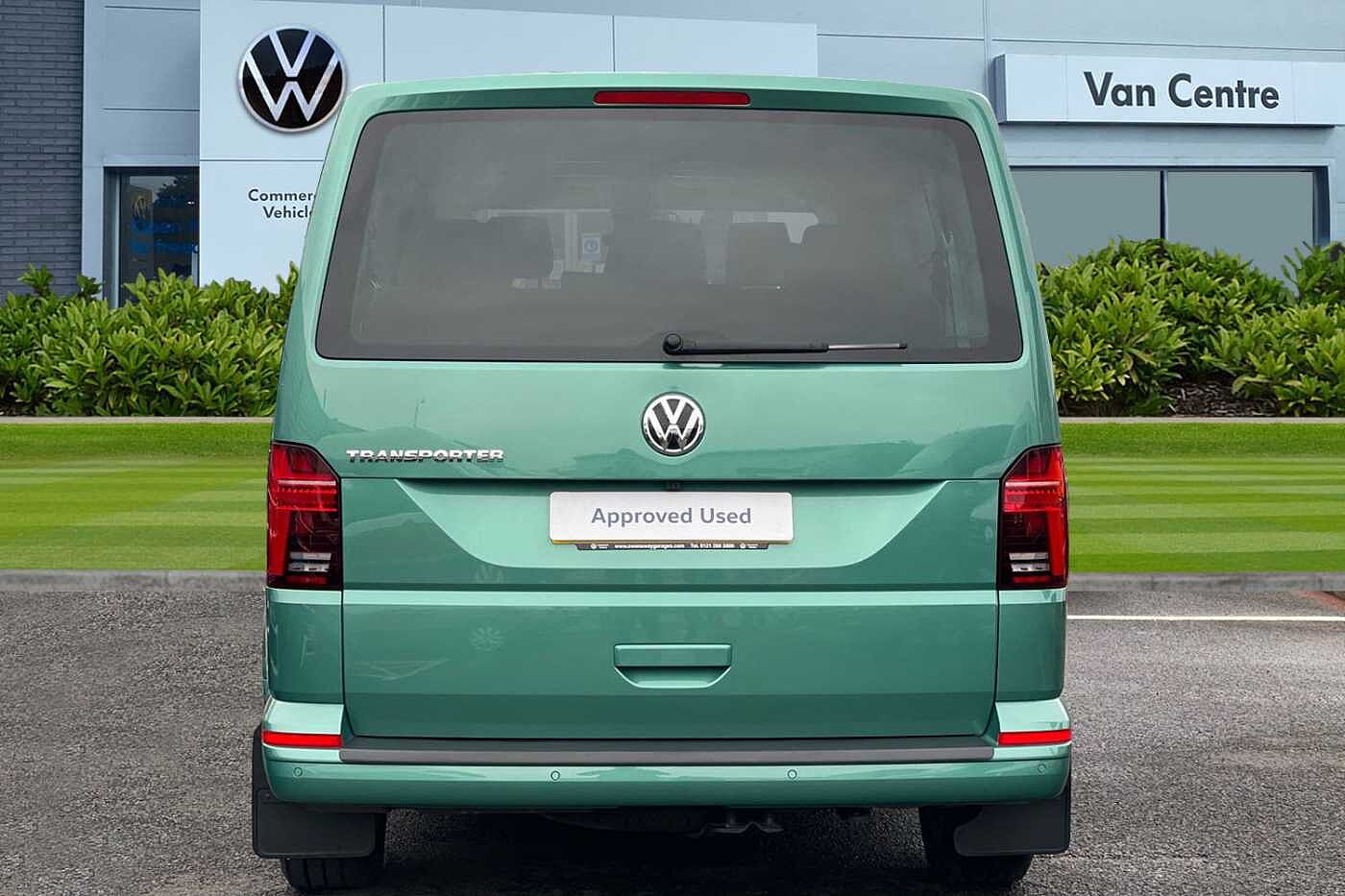 Volkswagen Transporter Shuttle T32 LWB Diesel 2.0 TDI 204PS SE Minibus DSG 8 Seats-Great Spec