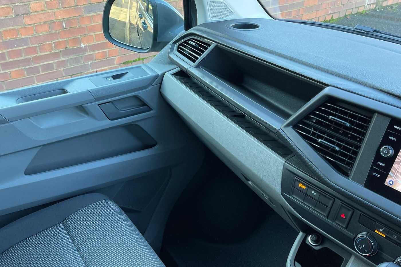 Volkswagen Transporter T30 LWB Diesel 2.0 TDI 150 Highline LWB DSG Auto-NAV-LED's-Tailgate-2023