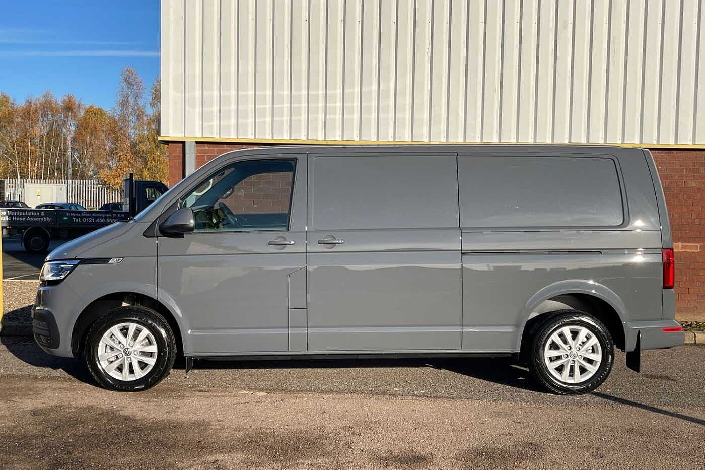 Volkswagen Transporter T30 LWB Diesel 2.0 TDI 150 Highline LWB DSG Auto-NAV-LED's-Tailgate-2023