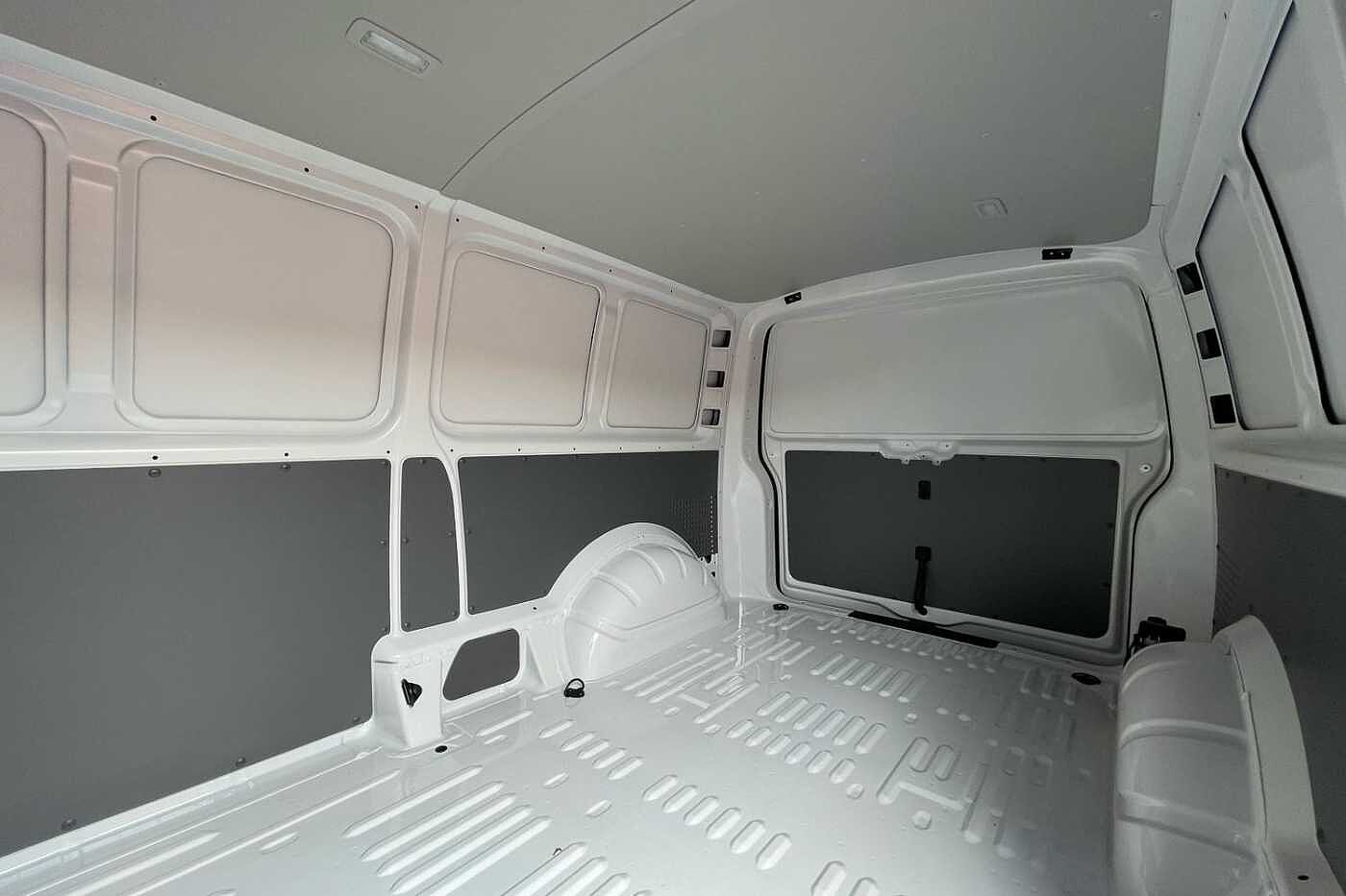 Volkswagen Transporter T30 LWB Diesel 2.0 TDI 150 Highline LWB DSG Auto-NAV-LED's-Tailgate-2023