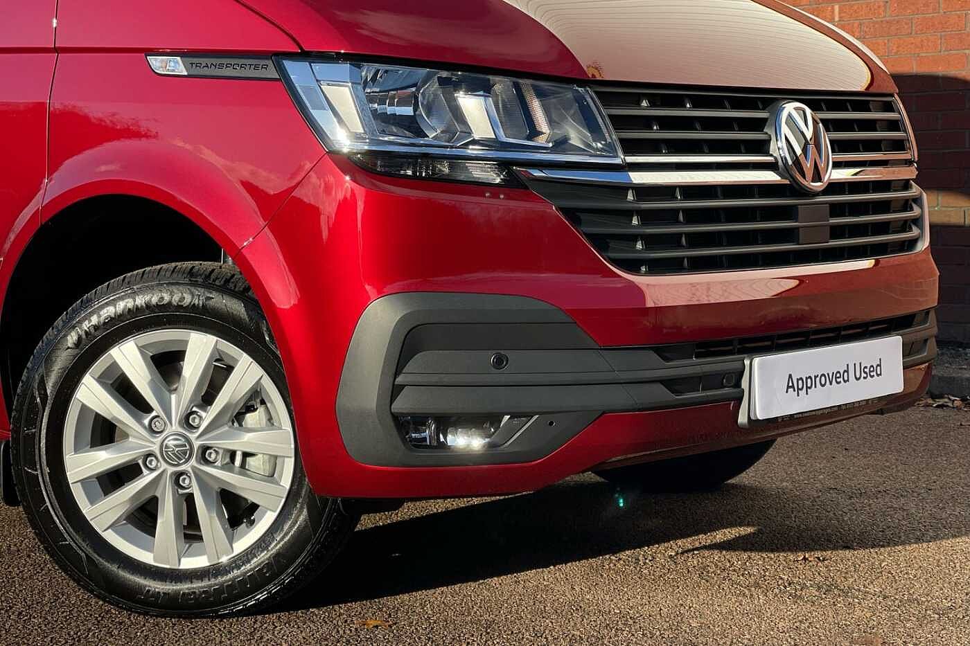 Volkswagen Transporter 2.0TDI 110ps T28 Highline BMT SWB--Delivery Miles