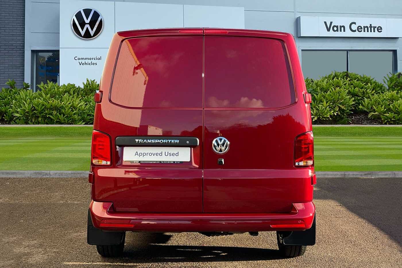 Volkswagen Transporter 2.0TDI 110ps T28 Highline BMT SWB--Delivery Miles