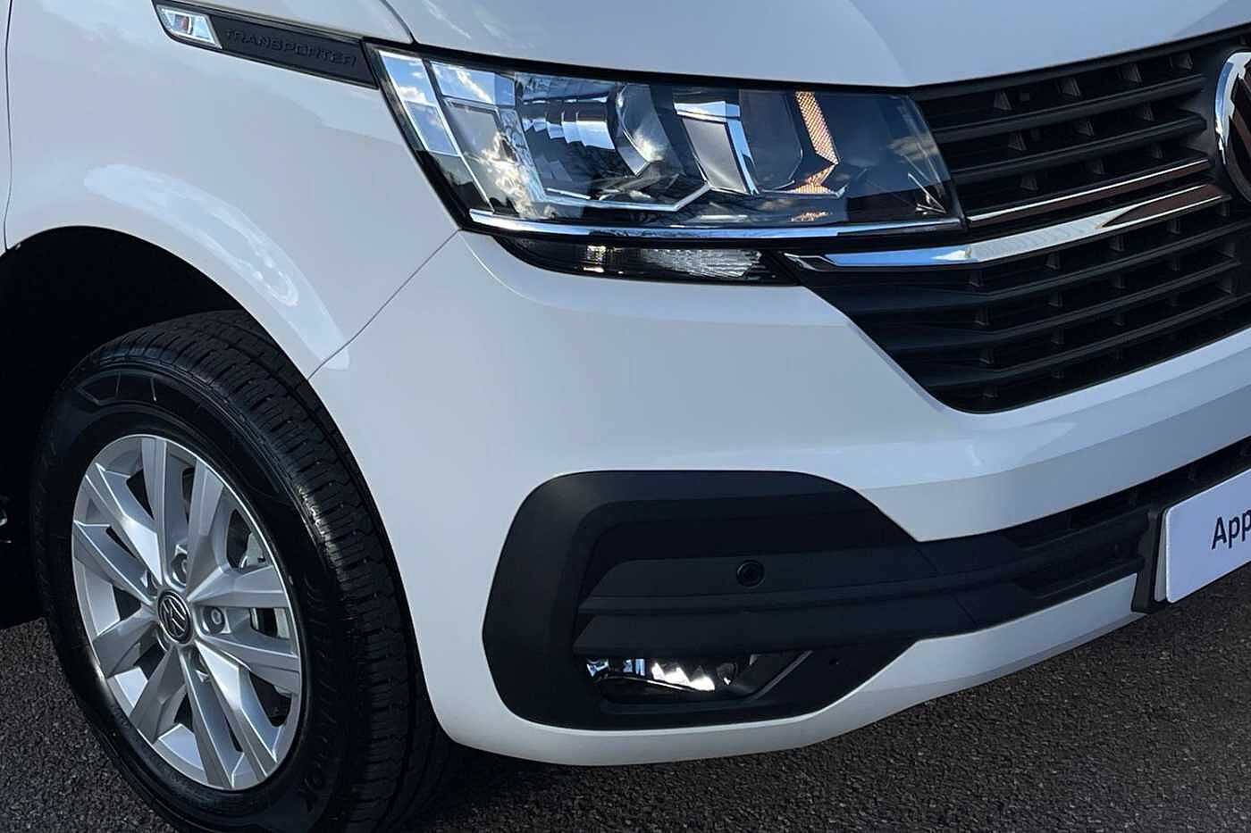 Volkswagen Transporter 2.0TDI 110ps T28 Highline BMT SWB--Delivery Miles