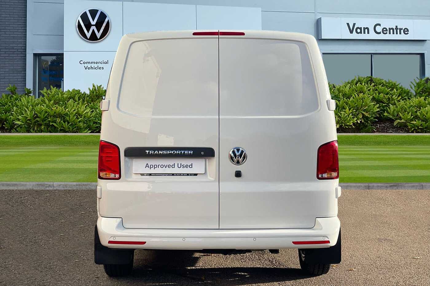 Volkswagen Transporter 2.0TDI 110ps T28 Highline BMT SWB--Delivery Miles