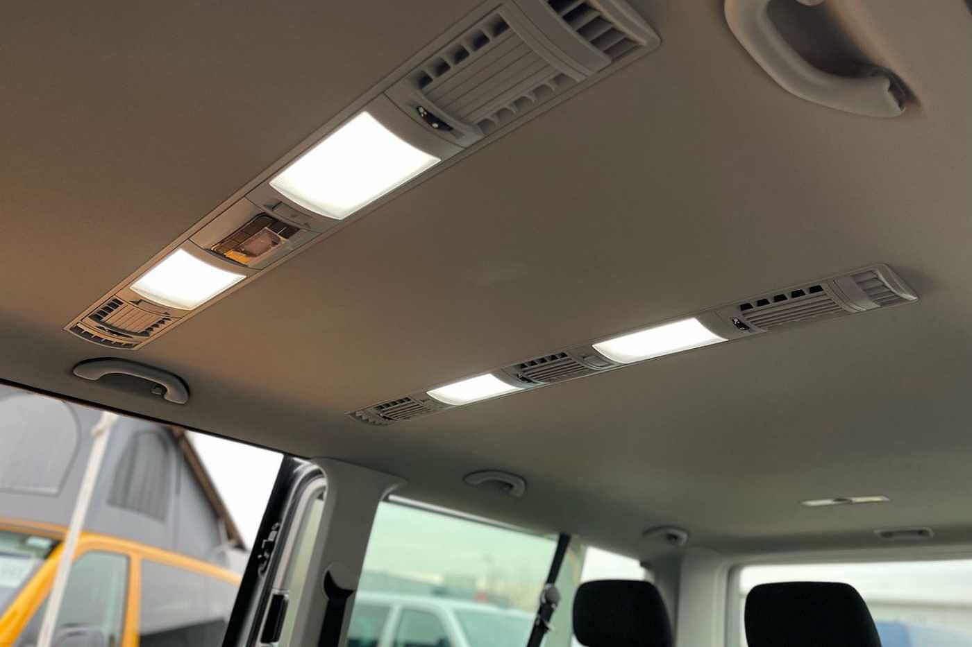 Volkswagen Transporter Shuttle SE LWB 150 PS 2.0 TDI 7sp DSG 9 Seats + 3 Zone AC-Delivery Miles