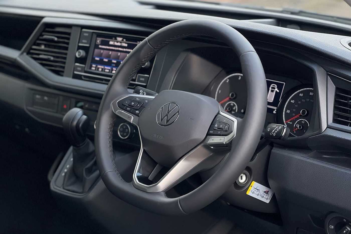 Volkswagen California Beach Camper SWB 150 PS 2.0 TDI 7sp DSG + Night Heater-Delivery Miles
